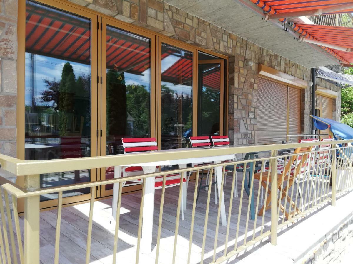 Boathouse Balatonlelle With Sauna Exterior photo